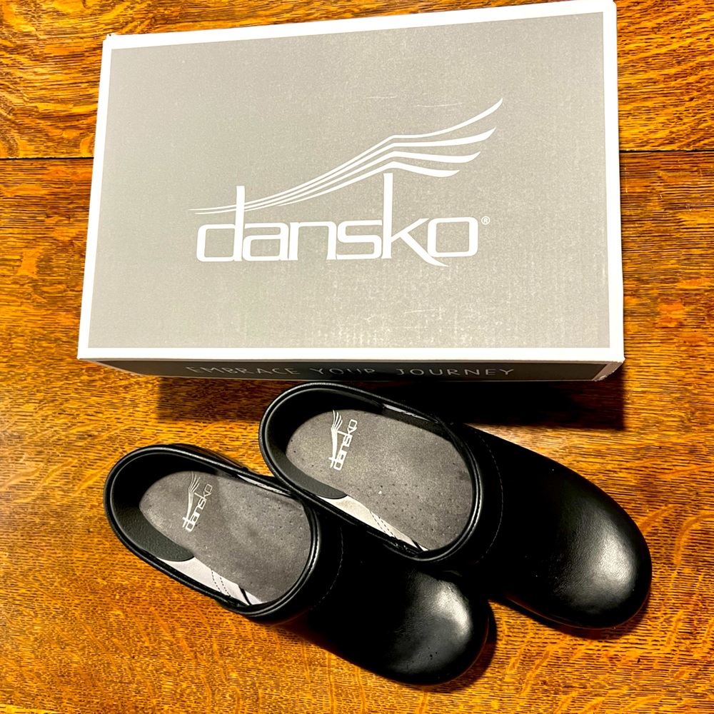 Dansko Black Professional Clogs size 36 like New!